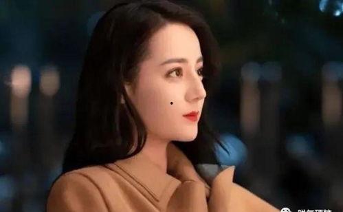 吃瓜视频美女是谁,吃瓜视频中的神秘美女是谁？