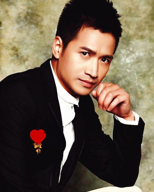 成毅吃瓜何晟铭视频,揭秘娱乐圈幕后故事