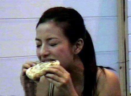 直视情侣吃瓜图片,甜蜜指数爆表！