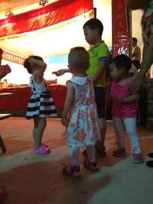 吃瓜群众唱大戏,共唱大戏