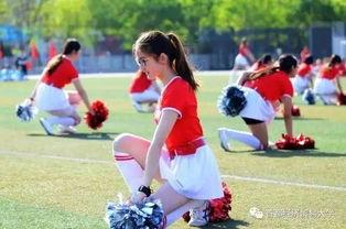 校园跳舞吃瓜图片搞笑,笑料横生一幕