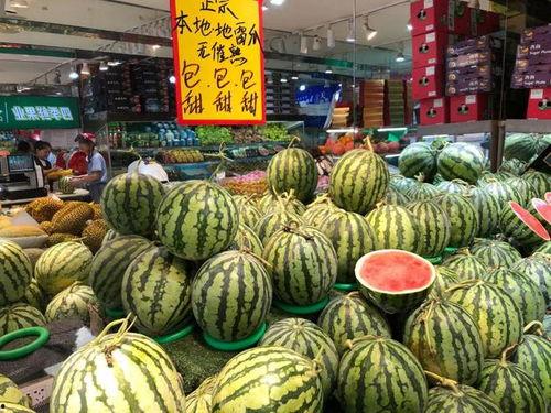 古茗梁山店吃瓜,一场别开生面的吃瓜盛宴