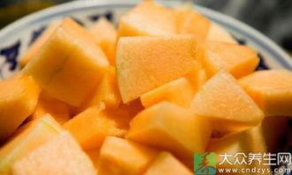 吃哈密瓜的儿子,哈密瓜之子的甜蜜成长故事