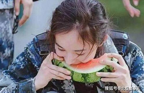 明星吃瓜图片,揭秘娱乐圈幕后故事