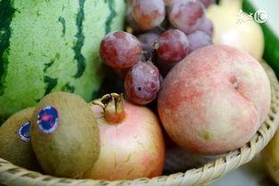 做梦吃瓜吃桃,瓜果飘香，桃李满园