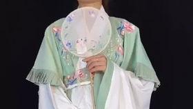 小兔吃瓜汉服,一场穿越古今的时尚盛宴