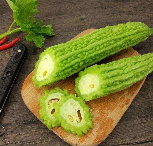 吃四月瓜需要去皮吗视频,吃瓜前必看！